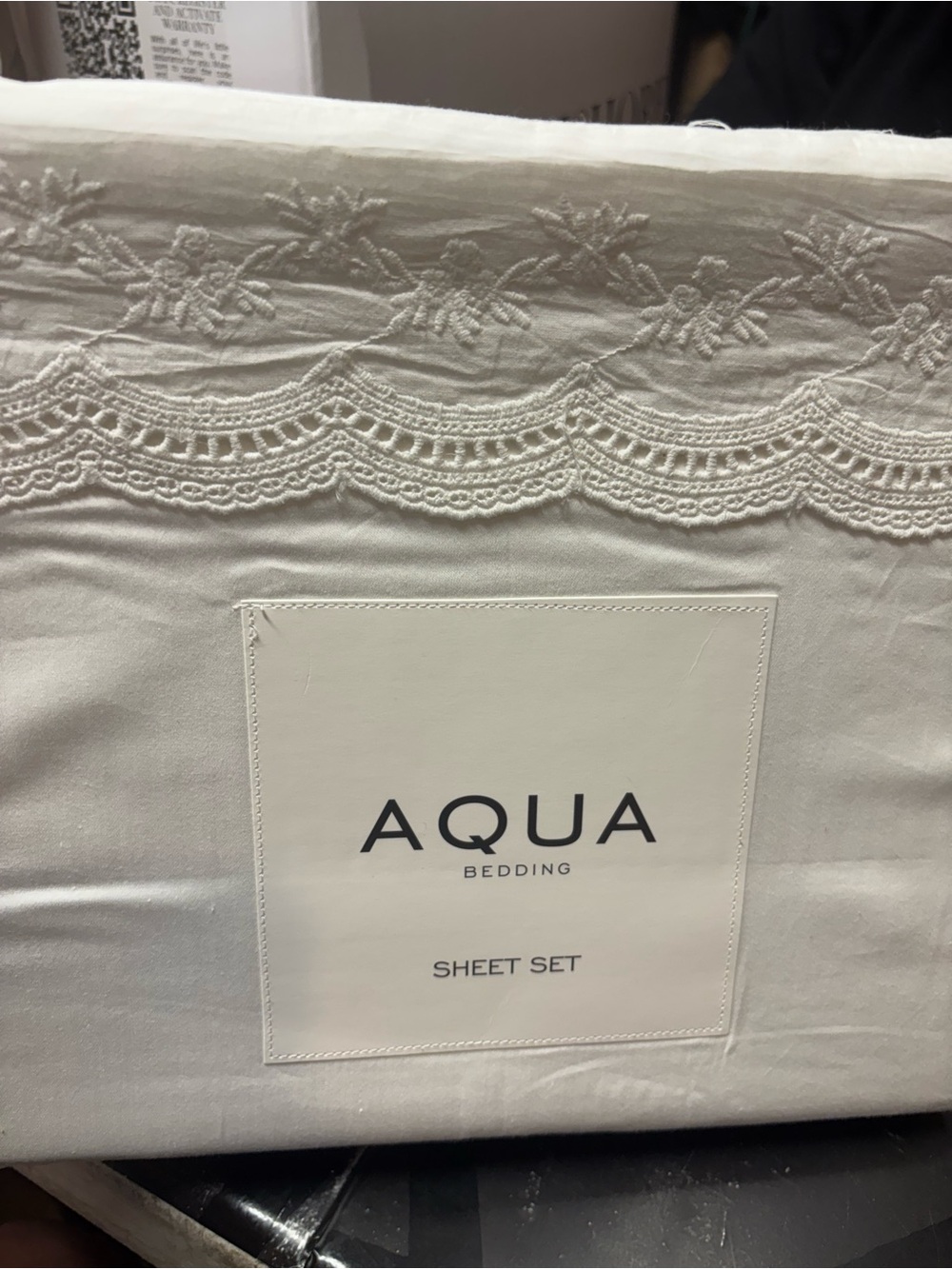 Aqua White Embroidered Scallop Sheet Set b153s